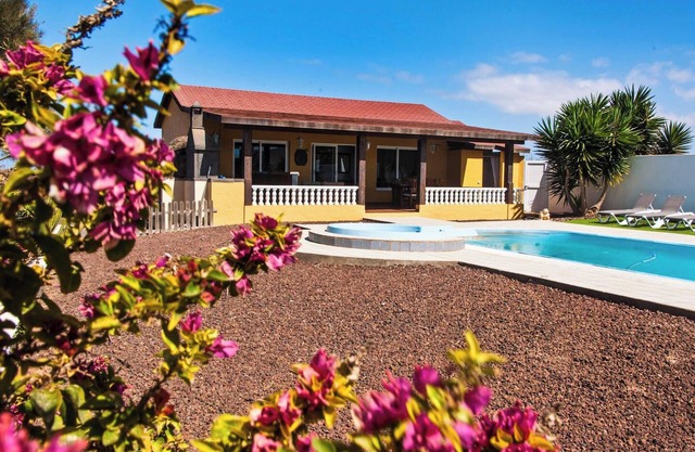 Homerez - Villa in El Roque, Sea View