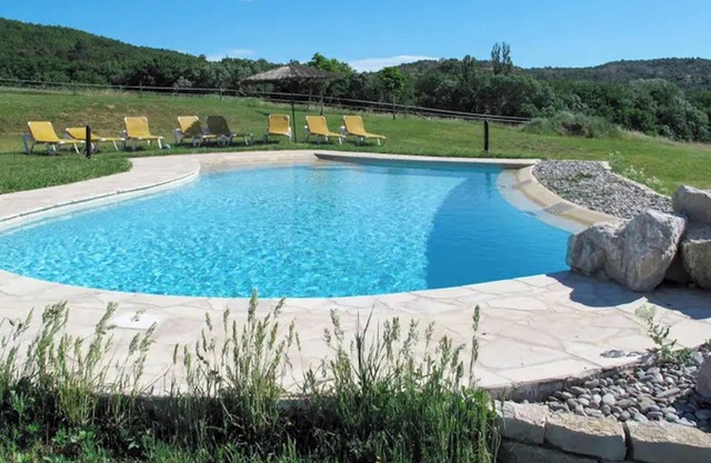 Homerez - Villa in Saint-Maime