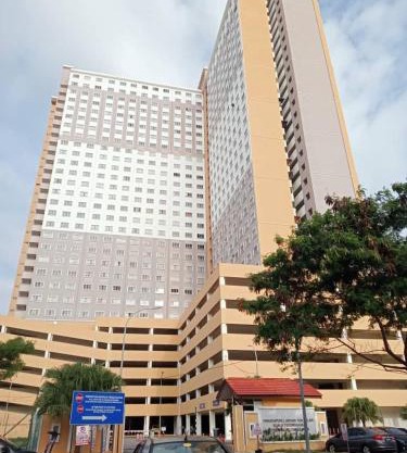 Homestay Camelia Kuala Terengganu - Near Drawbridge, Pasar Payang, KTCC Mall, Hospital HSNZ and Batu Buruk Beach Area