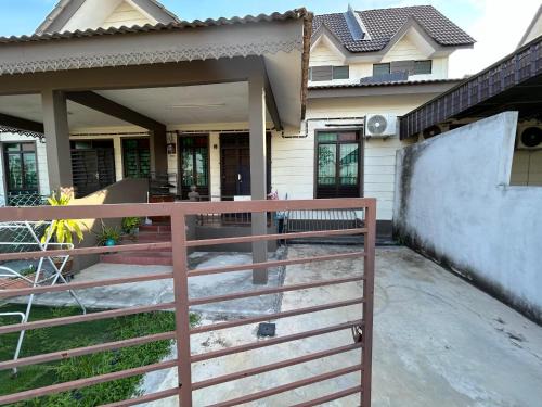 Homestay Cikgu Jasin Bestari