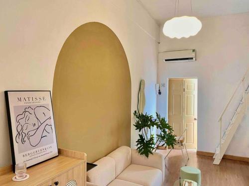 Homestay - Cozy Corner w Balcony n City View near Saigon Centre