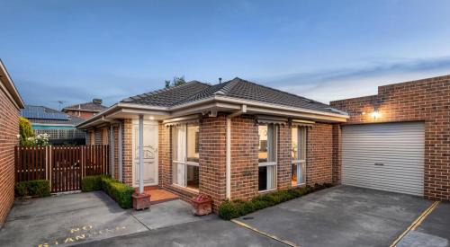Homestay - Double-Bedroom for Rent Bundoora