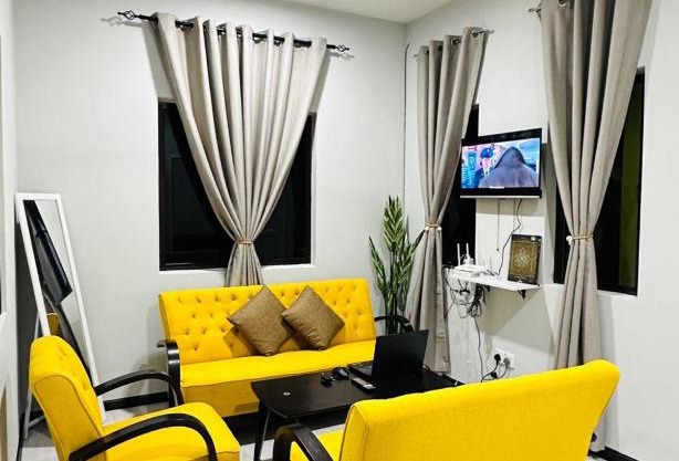 Homestay Rumah Kuning