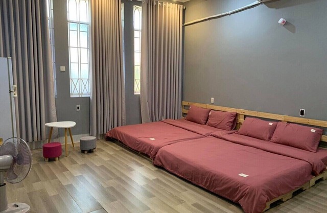 HOMESTAY SUNRISE 6 BEDROOMS NEAR BACK BEACH
