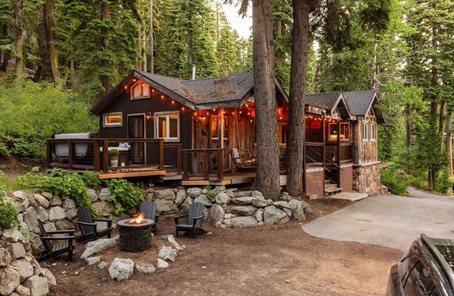 Homewood Hideaway | TRANQUIL | PRIVATE | LAKE RETREAT