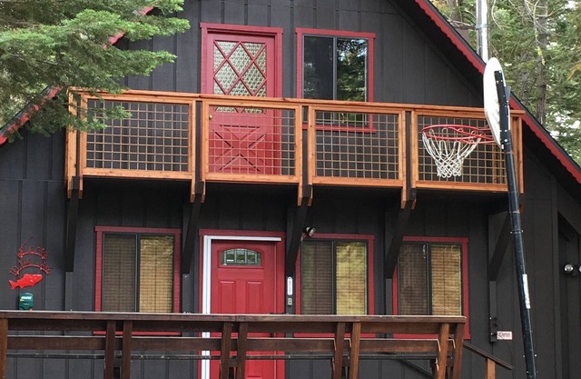 Homewood, Lake Tahoe West Shore Family Cabin