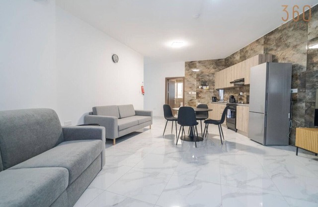 Homey 1BR Apartment in Tarxien with Sofa Bed & AC