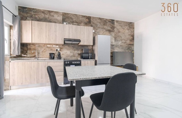 Homey 1BR Apartment in Tarxien with Sofa Bed & AC