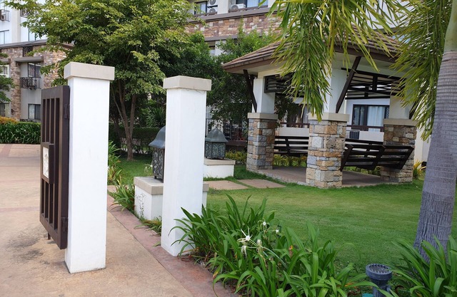 Homey Apartment |2BR| 6pax | Beside SM Mall