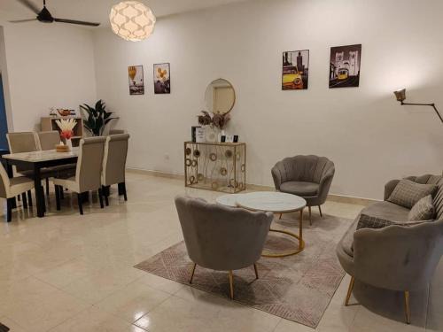 HomieDahlia Homestay Minimalist Live simply