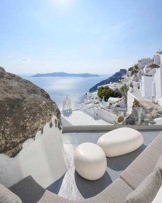 Hommage Suites with Caldera View Hot tub