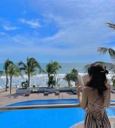 Hon Rom 2 Resort