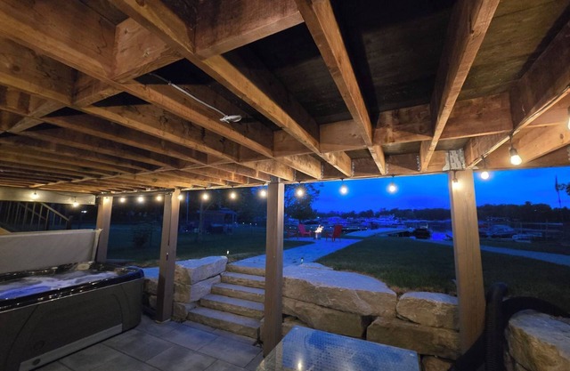 Honey Harbour Hideaway