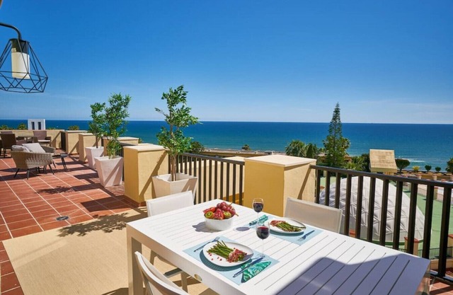 ☀️ Honeymoon Penthouse