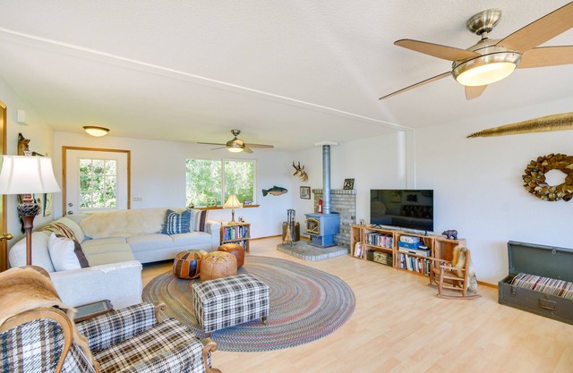 Hoodsport Vacation Rental w/Deck & Canal Views!