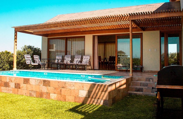 HOP FIJI exclusiva laguna y playa en Chincha