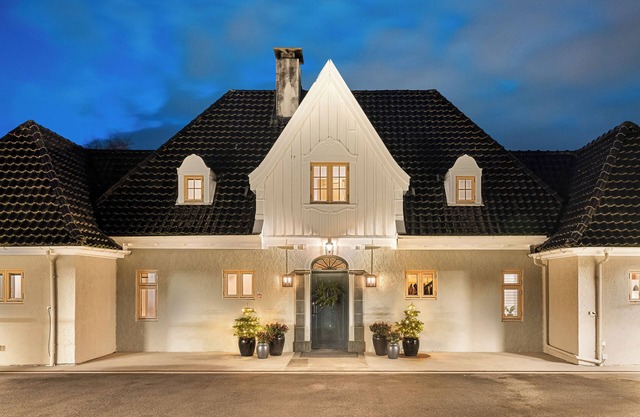 Hop Luxury Villa. A blend of exclusivity and comfort.