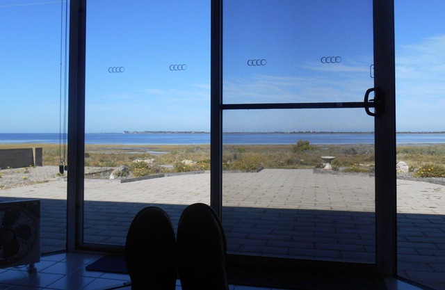 Hope Place ~ Panoramic View! Absolute Beachfront *OFF PEAK SPECIALS*