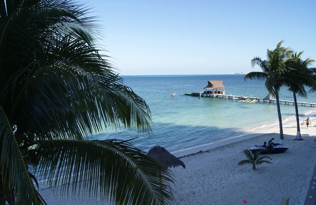 Hopelchen Beach GetAway, Sail IslaMujeres Bay Monthly/Weekly Rates