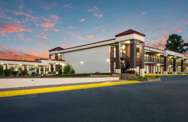 Horizon Inn & Suites