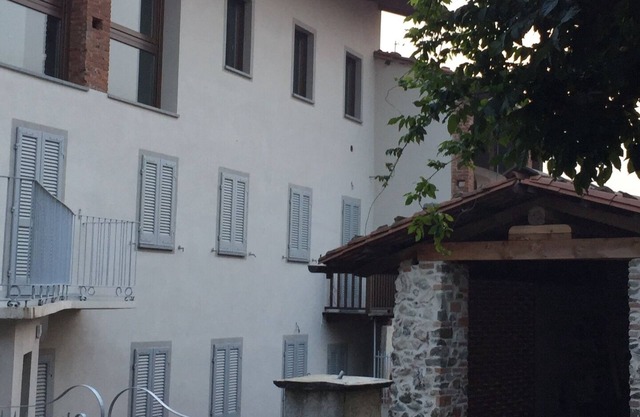 Horse Shoe House, beautifully renovated 3 storey house.
