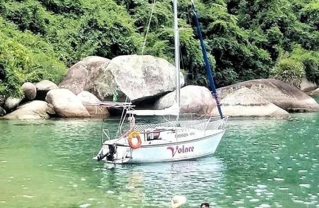 Hospede-se a Bordo de um Veleiro