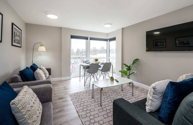 Host Apartments | Fox St Apt II