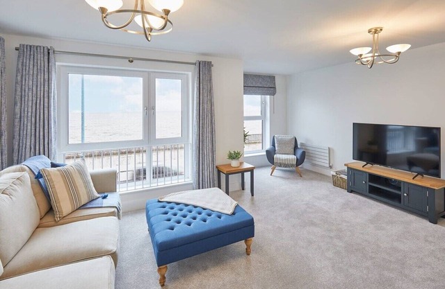 Host & Stay | 3 Queens Court