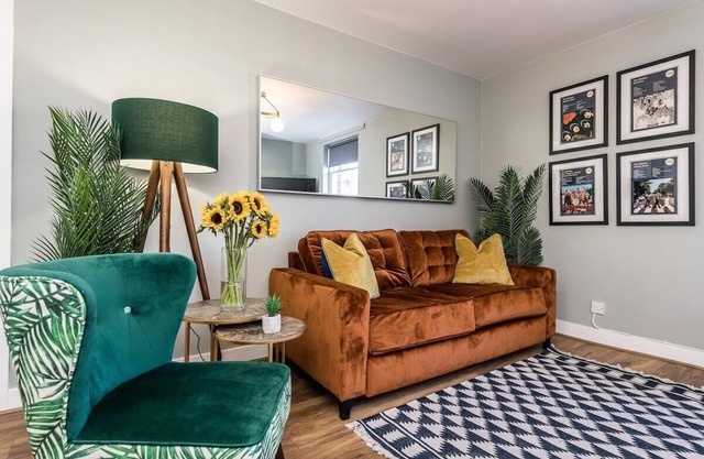 Host & Stay | Canning Quarters III