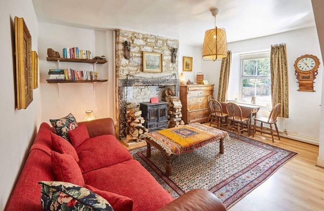 Host & Stay | Elliott Terrace