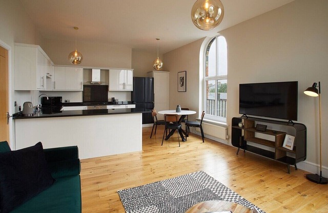 Host & Stay | Artsbank Apartment
