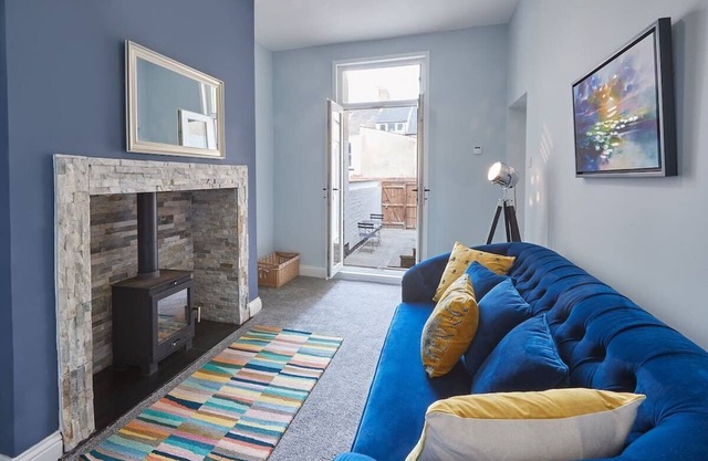 Host & Stay | Riftswood @ Ruby