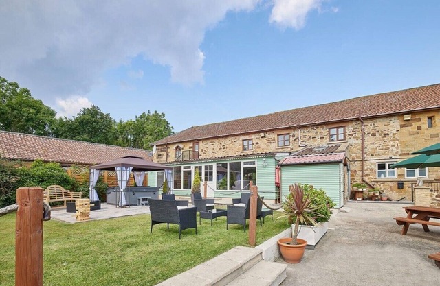 Host & Stay | The Arches Country House