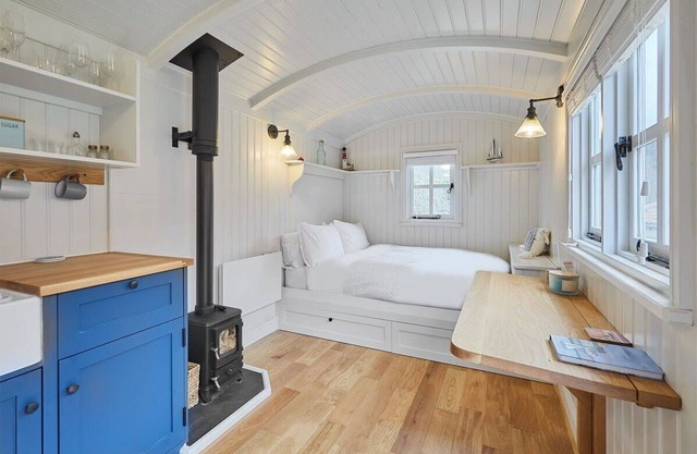 Host & Stay | The Lobster Pot