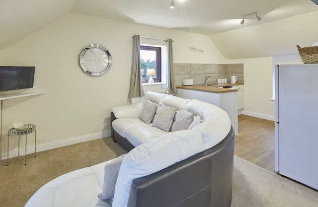 Host & Stay | Granary