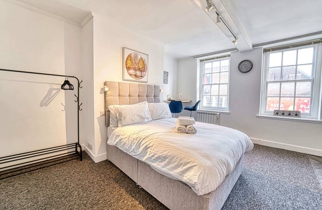 Host & Stay | Hills Dwelling