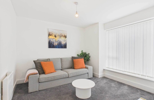 Host & Stay | Holland Street Townhouse II
