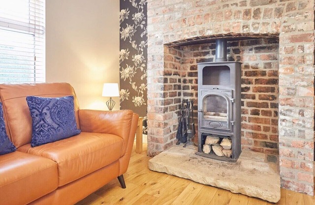 Host & Stay | Holmedene