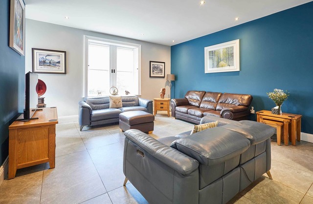 Host & Stay | Mount Cottage