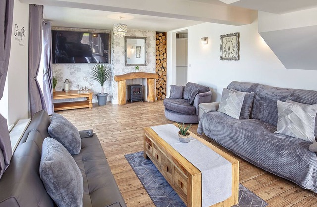 Host & Stay | Overcarr House