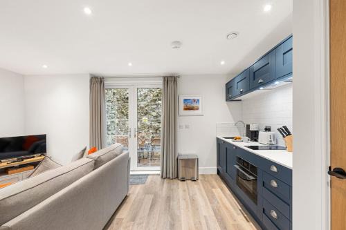 Host & Stay - Rock Mill Apt 1 with Terrace