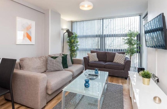 Host & Stay | Standish Street Living