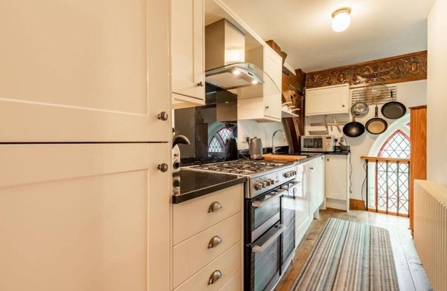 Host & Stay | The Nave