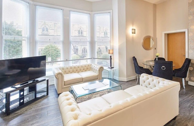 Host & Stay | Three Bays