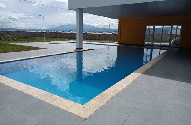 Hostal-57 a cozy and warm house 35 min from San Salvador