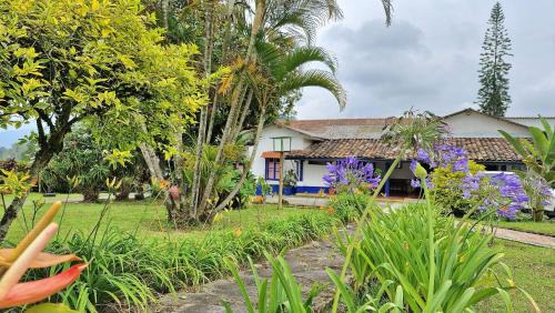 Hostal Campestre Sauzalito