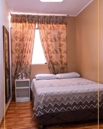 Hostal Paracas I