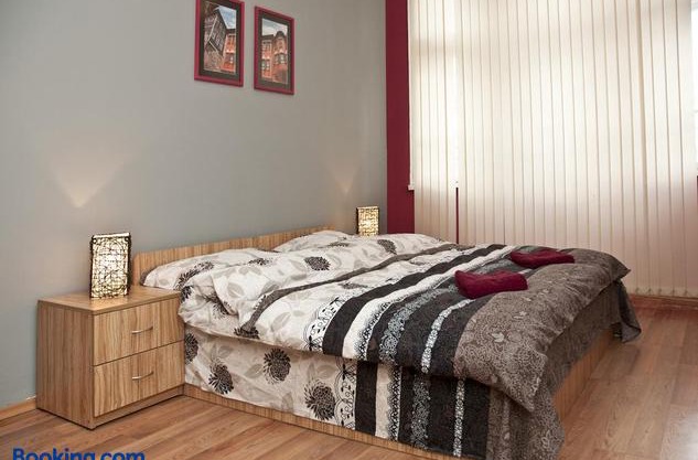 Hostel Mostel Hub Rooms and Apartments