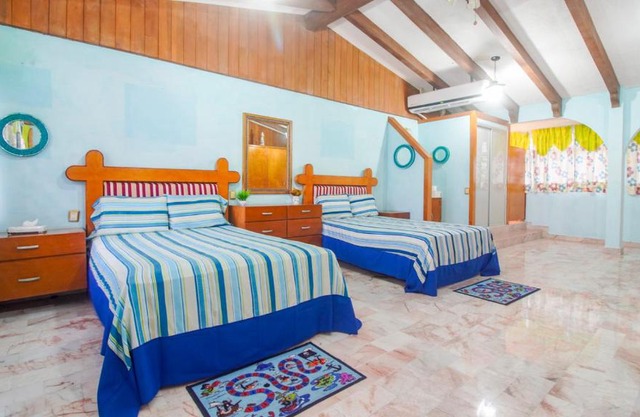 Hostpal Acapulco Casa el Rosal
