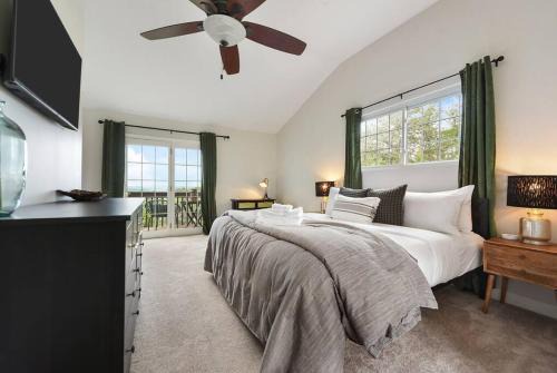 HostWise Stays - The Cielo - Ohio River Views!
